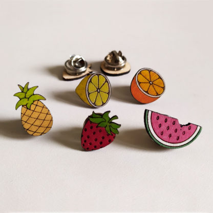 Pin's en bois fruits