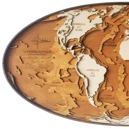 carte du relief mondial en bois