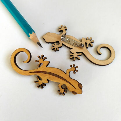 Broche gecko en bois fait main