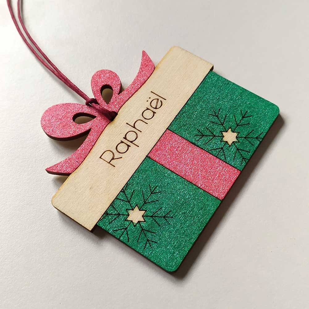 decoration_noel_cadeau_bois_prenom_l Décoration de Noël avec prénom