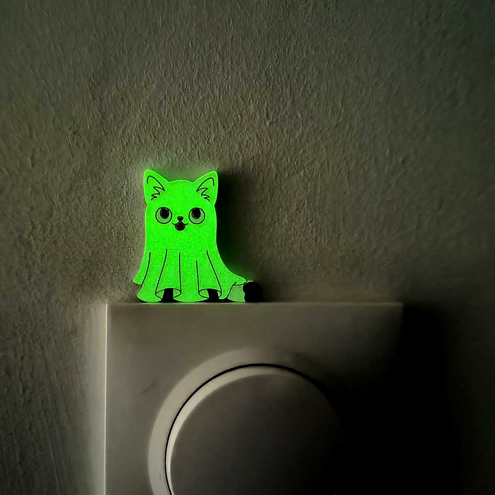 decoratin_interrupteur_fantome_phosphorescent_l interrupteur Chaton fantôme phosphorescent