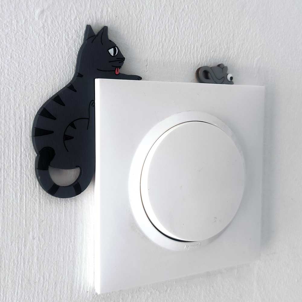 décoration chat tigré noir et gris